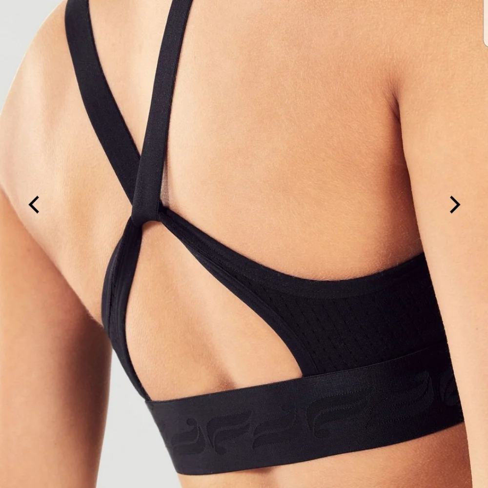 Fabletics Womens Wren SculptKnit Sports Bra Black  Logo Wide Band Mesh S NWT - Picture 3 of 14